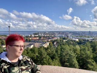 Kokemusasiantuntija Paula, Surunauha ry, profiilikuva